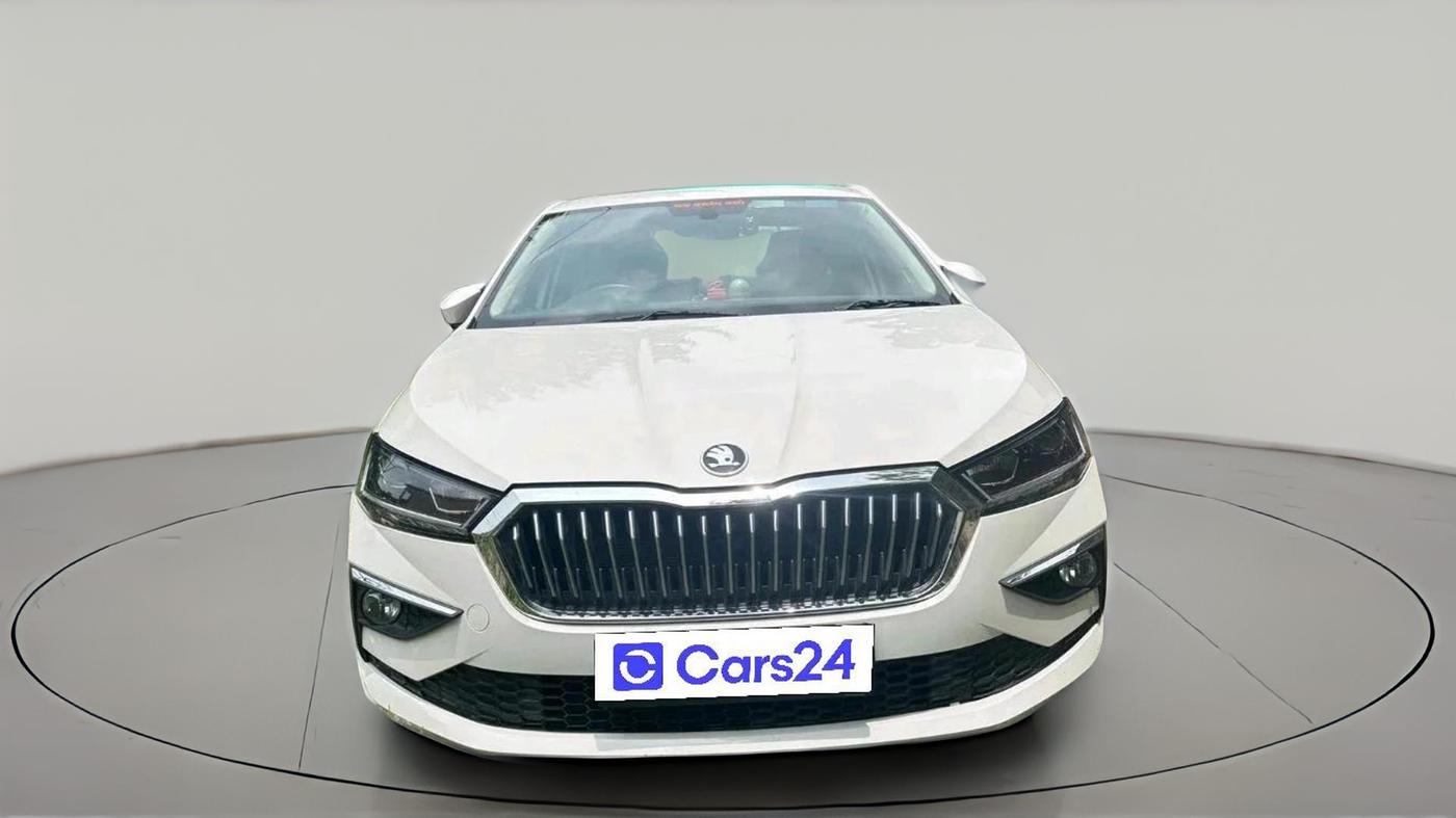 2025 Skoda SLAVIA Signature 1.0L TSI MT, Petrol, Manual, 15,950 km, exterior