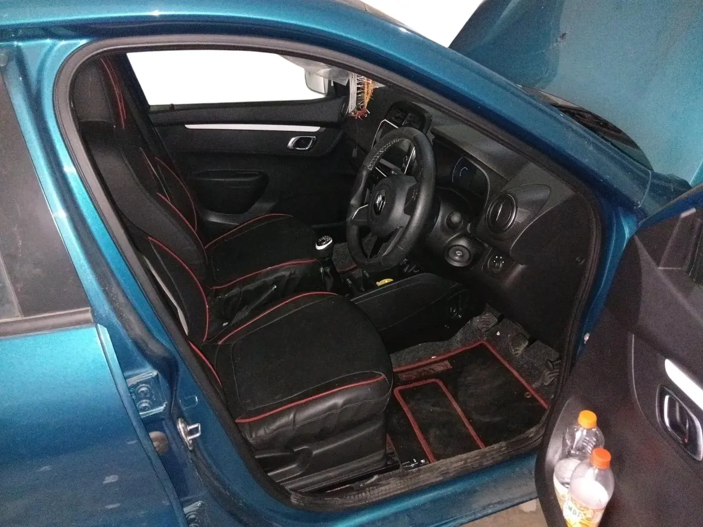 2022 Renault Kwid CLIMBER MT 1.0, Petrol, Manual, 19,000 km, interior