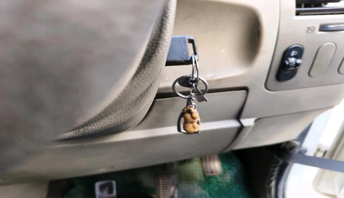 2014 Mahindra Bolero SLE BS-III, Diesel, Manual, 2,30,393 km, interior