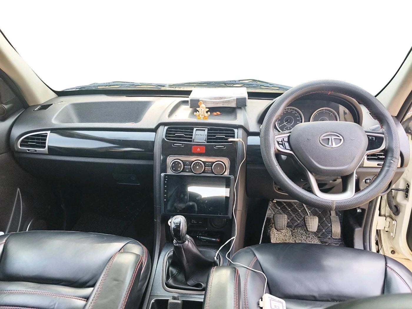 2017 Tata Safari Storme 2.2 EX 4X2, Diesel, Manual, 76,694 km, interior