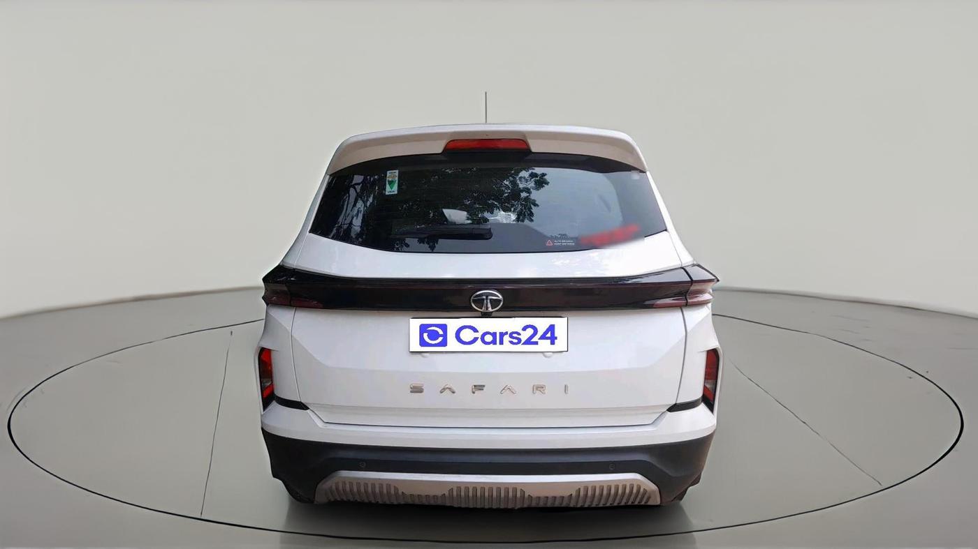 2024 Tata Safari ACCOMPLISHED PLUS DUAL TONE AT, Diesel, Automatic, 17,565 km, exterior