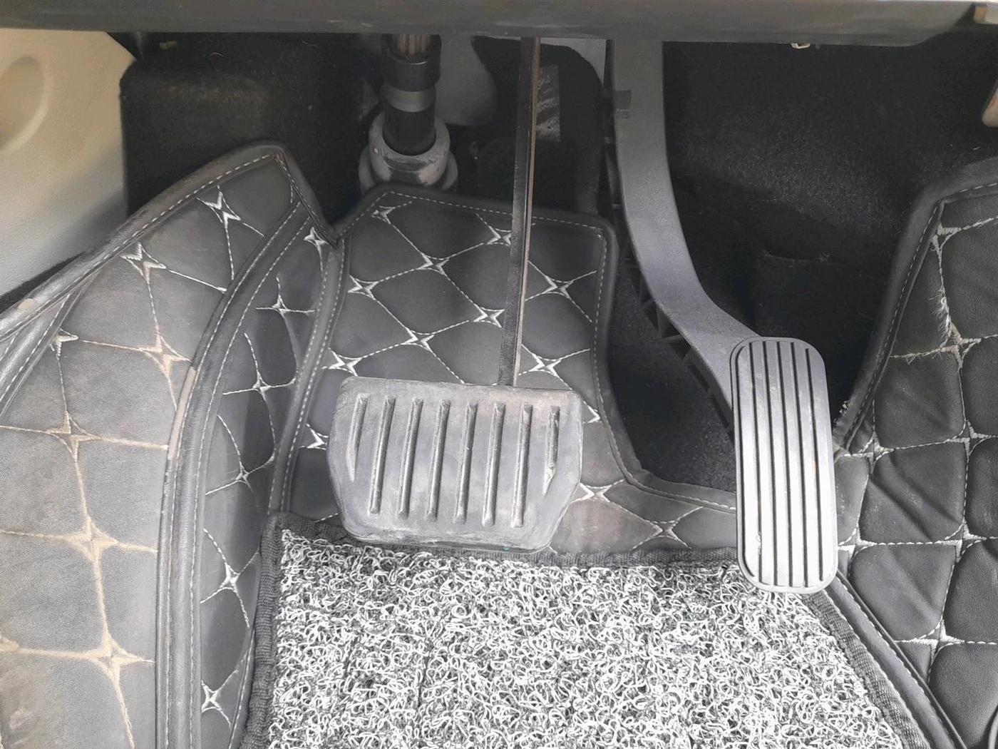 2024 Tata Safari ACCOMPLISHED PLUS DUAL TONE AT, Diesel, Automatic, 17,565 km, interior