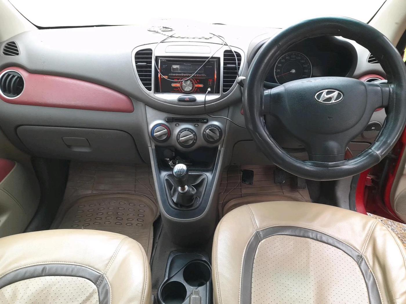 2013 Hyundai i10 MAGNA 1.2, Petrol, Manual, 92,941 km, interior