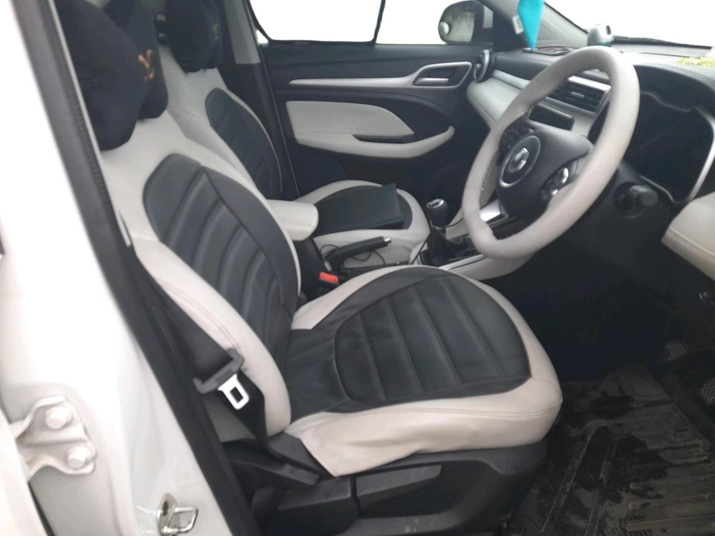 2024 MG ASTOR Select 1.5 MT (Ivory), Petrol, Manual, 14,491 km, interior