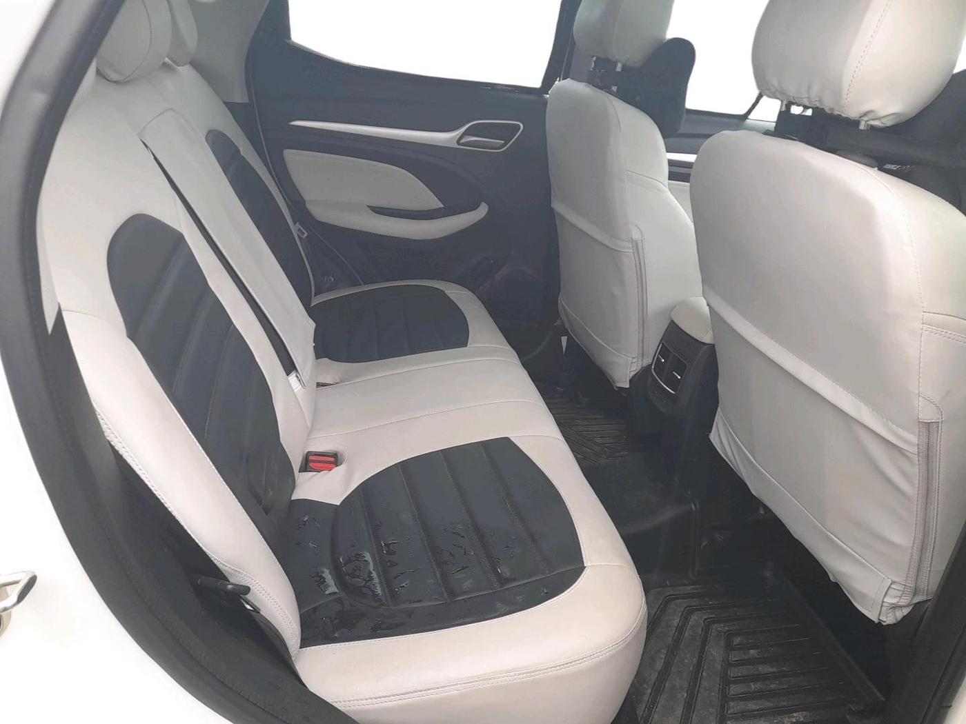 2024 MG ASTOR Select 1.5 MT (Ivory), Petrol, Manual, 14,491 km, interior