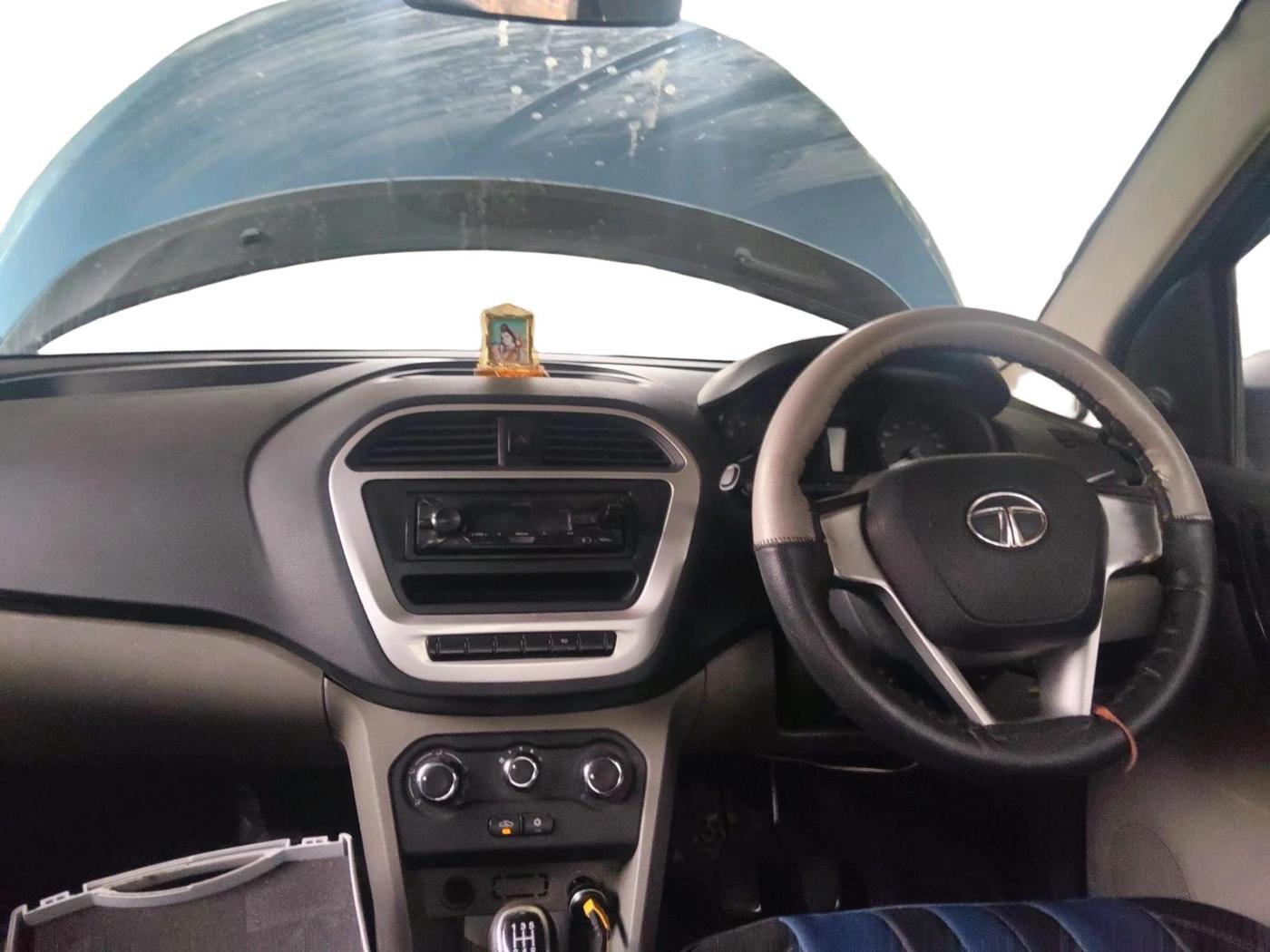2016 Tata Tiago XM PETROL, Petrol, Manual, 74,000 km, interior