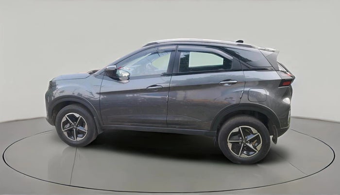 2024 Tata NEXON FEARLESS + SUNROOF DUAL TONE 1.2 PETROL, Petrol, Manual, 3,988 km, exterior