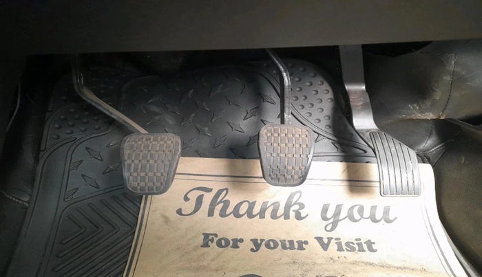 2024 Tata NEXON FEARLESS + SUNROOF DUAL TONE 1.2 PETROL, Petrol, Manual, 3,988 km, interior