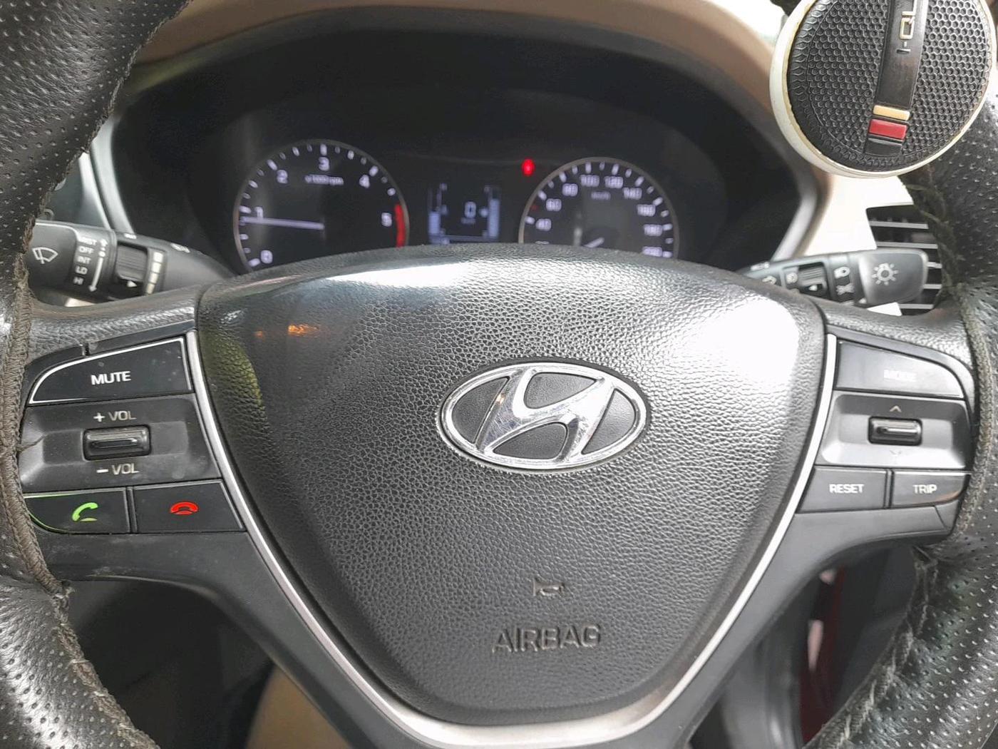 2016 Hyundai Elite i20 SPORTZ 1.4 CRDI, Diesel, Manual, 76,233 km, interior