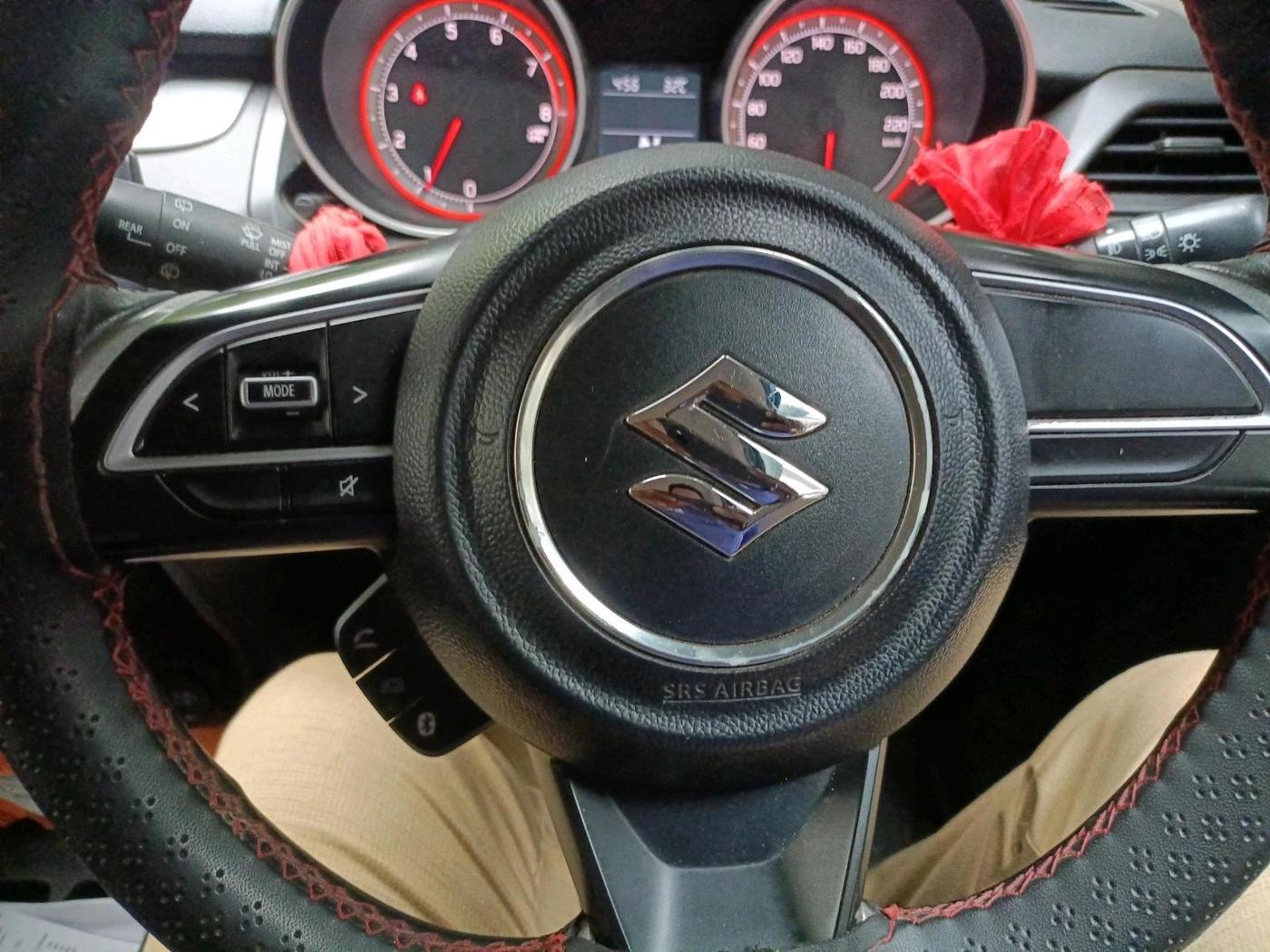 2018 Maruti Swift ZXI AMT, Petrol, Automatic, 91,143 km, interior