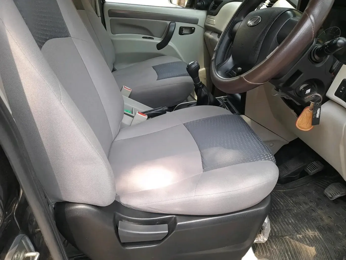 2021 Mahindra Scorpio S5, Diesel, Manual, 28,000 km, interior
