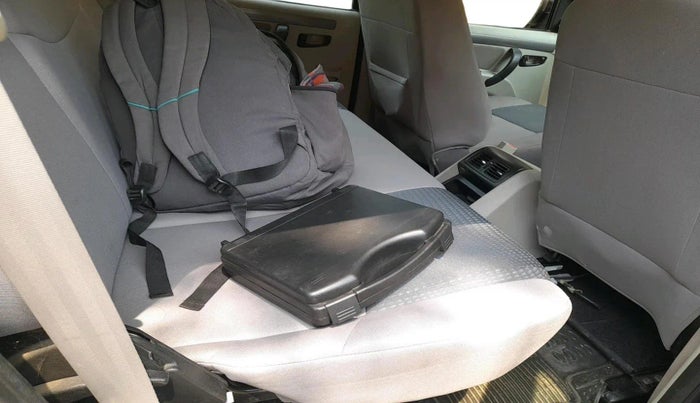 2021 Mahindra Scorpio S5, Diesel, Manual, 28,000 km, interior