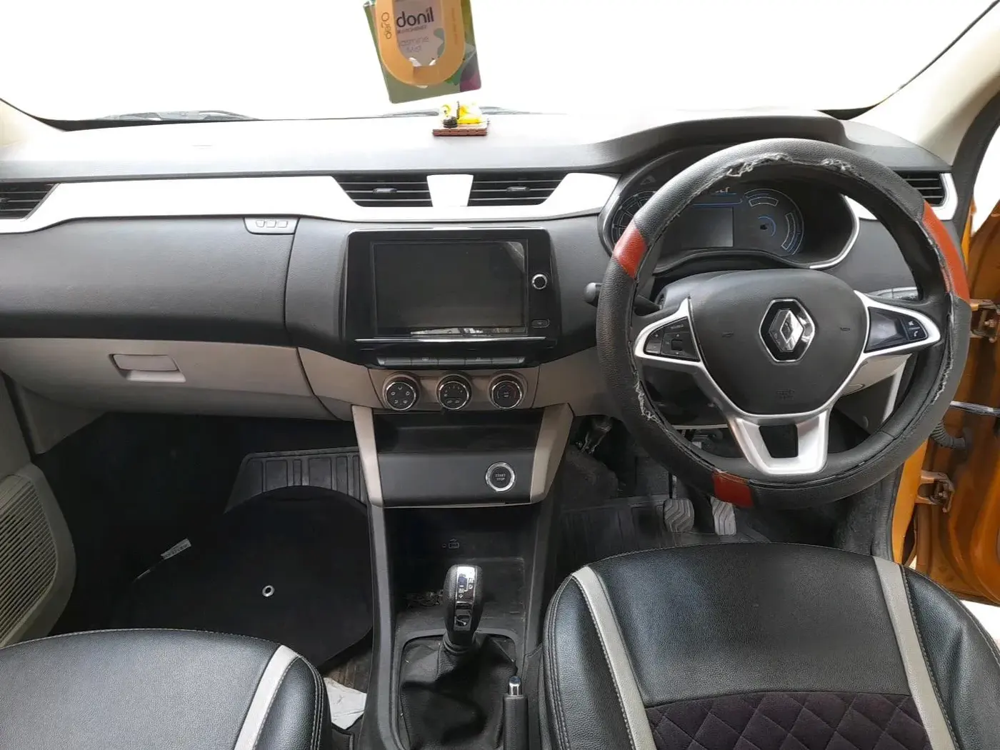 2021 Renault TRIBER RXZ AMT, Petrol, Automatic, 35,523 km, interior