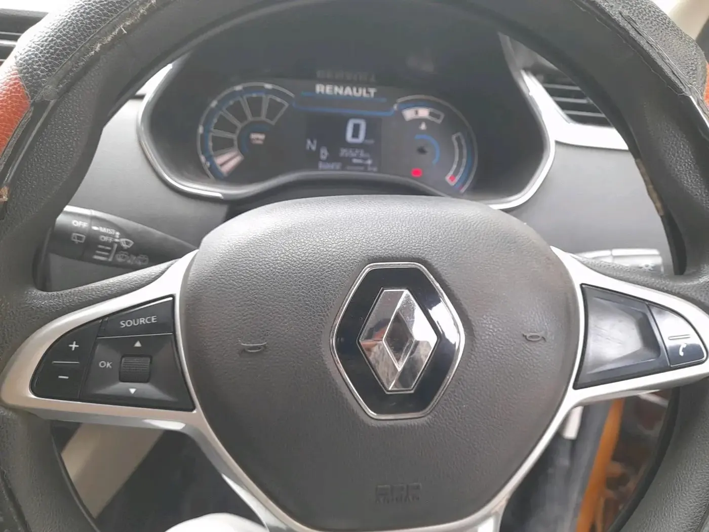 2021 Renault TRIBER RXZ AMT, Petrol, Automatic, 35,523 km, interior