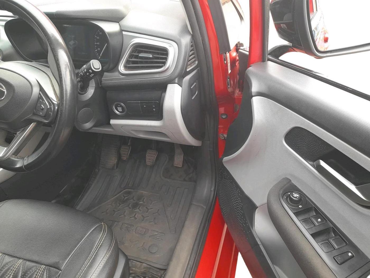 2020 Tata ALTROZ XZ PETROL, Petrol, Manual, 77,741 km, interior