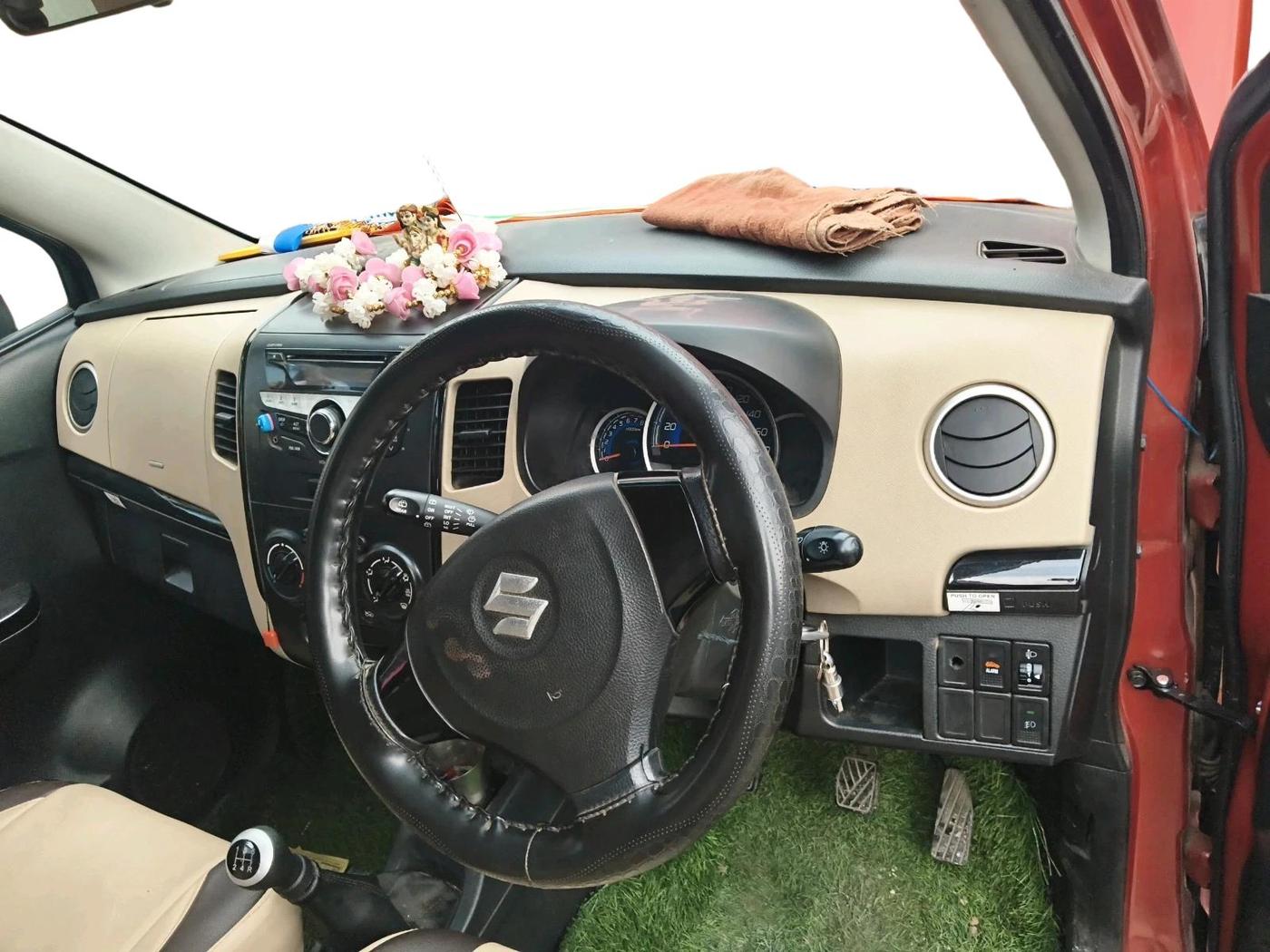 2017 Maruti Wagon R 1.0 VXI, Petrol, Manual, 36,032 km, interior