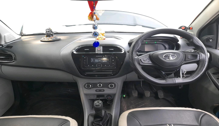 2023 Tata Tiago XT PETROL, Petrol, Manual, 12,880 km, interior