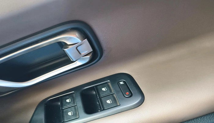 2019 Tata Harrier XZ 2.0L, Diesel, Manual, 1,04,523 km, interior