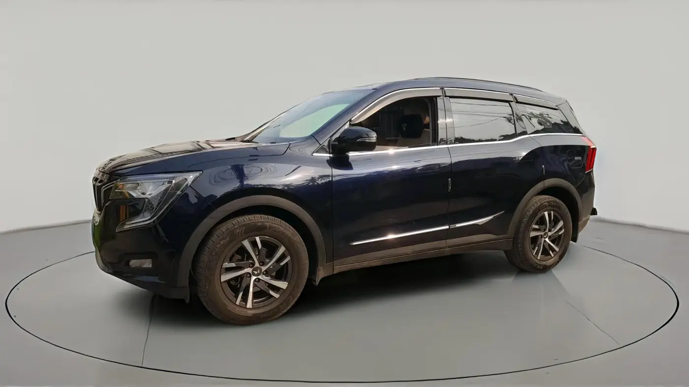 2022 Mahindra XUV700 AX 5 P MT 7 STR, Petrol, Manual, 80,322 km, exterior
