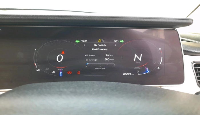 2022 Mahindra XUV700 AX 5 P MT 7 STR, Petrol, Manual, 80,322 km, interior