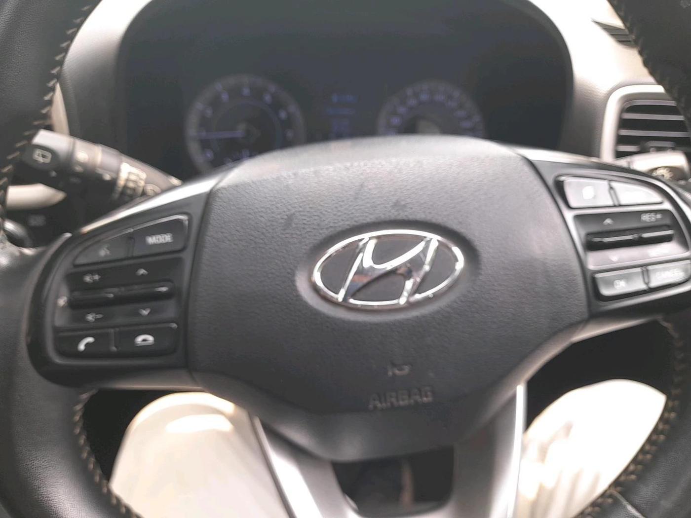 2020 Hyundai VENUE SX 1.0 (O) TURBO, Petrol, Manual, 39,789 km, interior