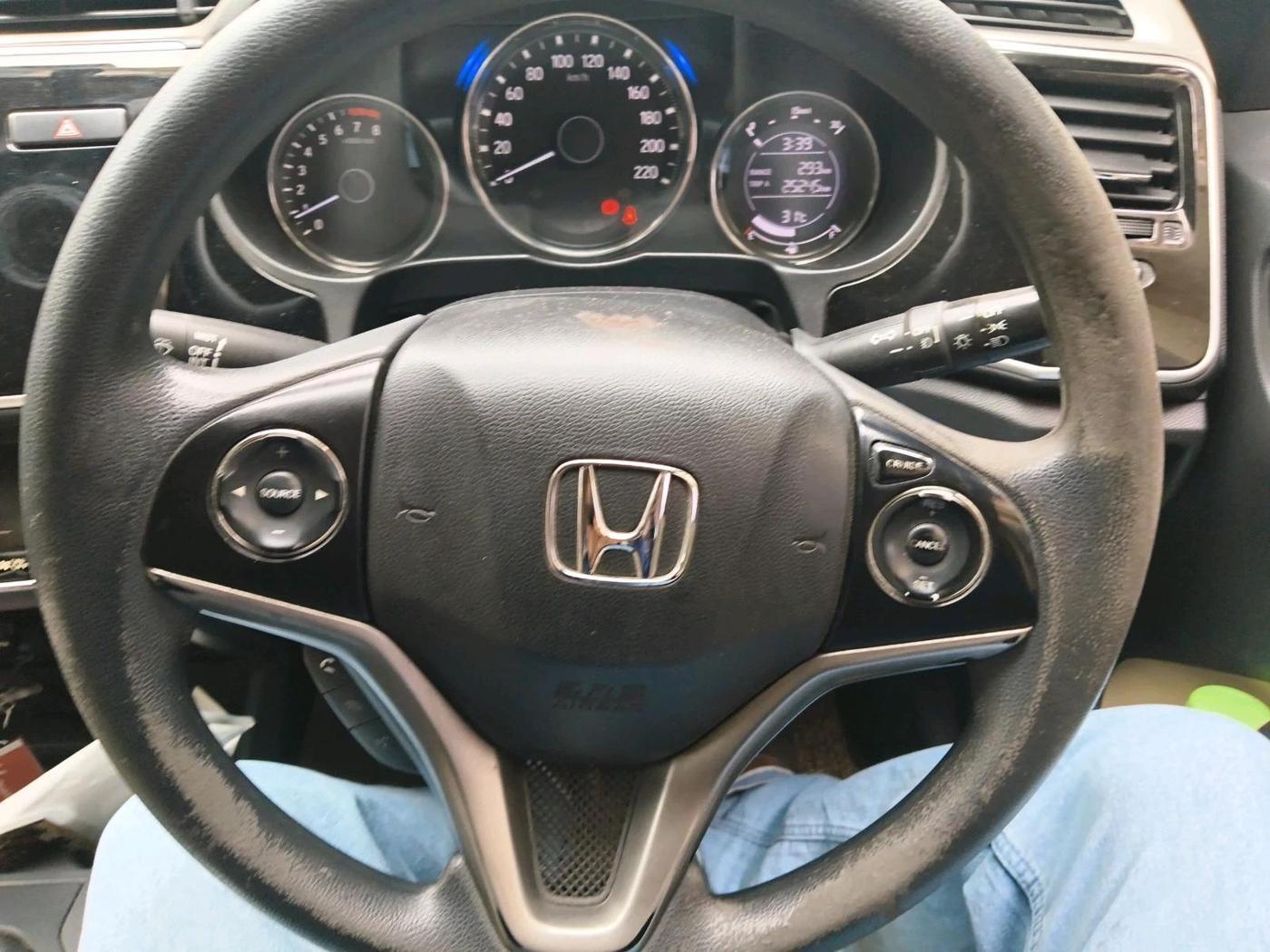 2018 Honda City 1.5L I-VTEC V MT, Petrol, Manual, 83,435 km, interior