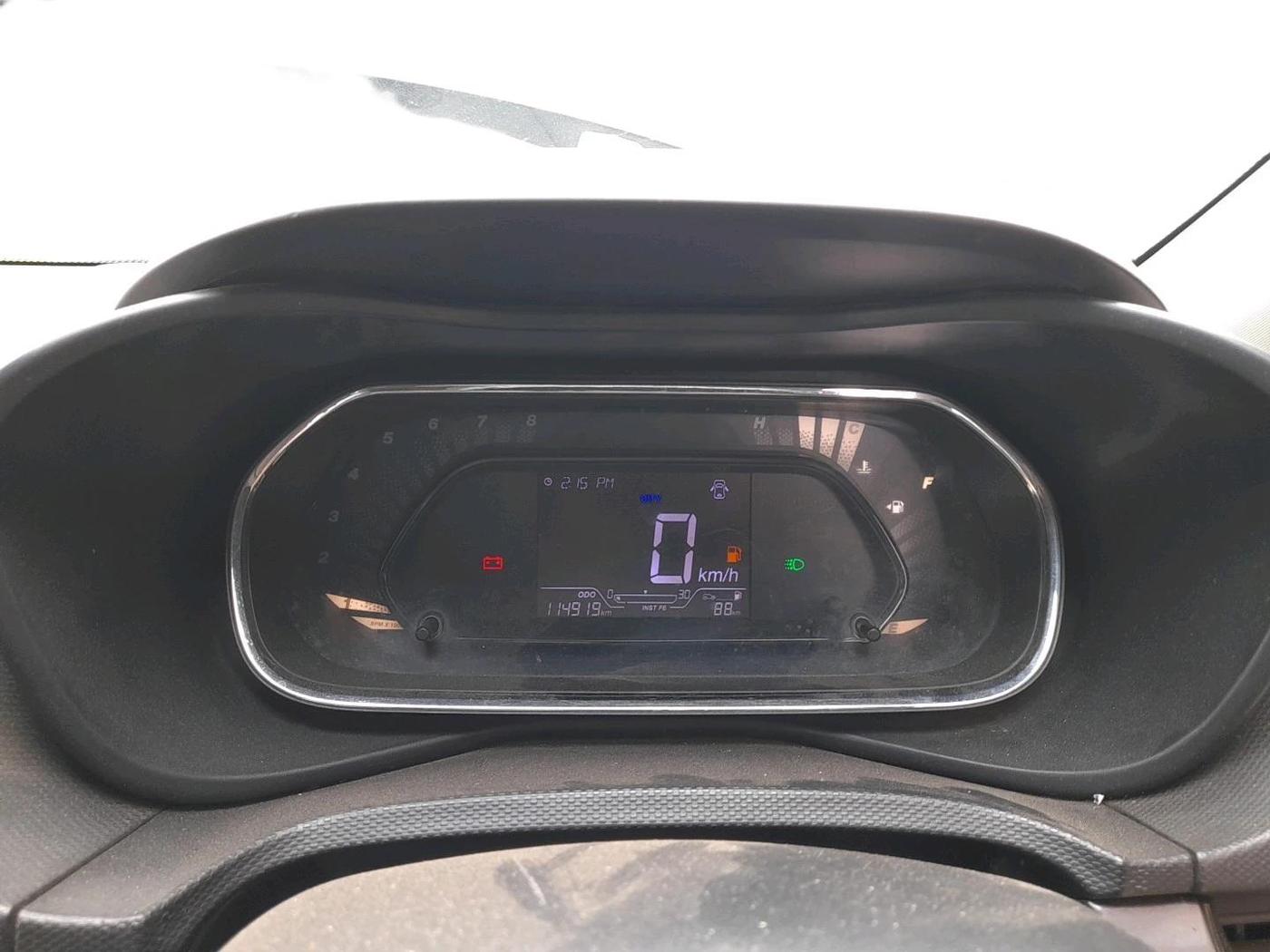 2021 Tata NEXON XM PLUS SUNROOF DIESEL, Diesel, Manual, 1,14,919 km, interior
