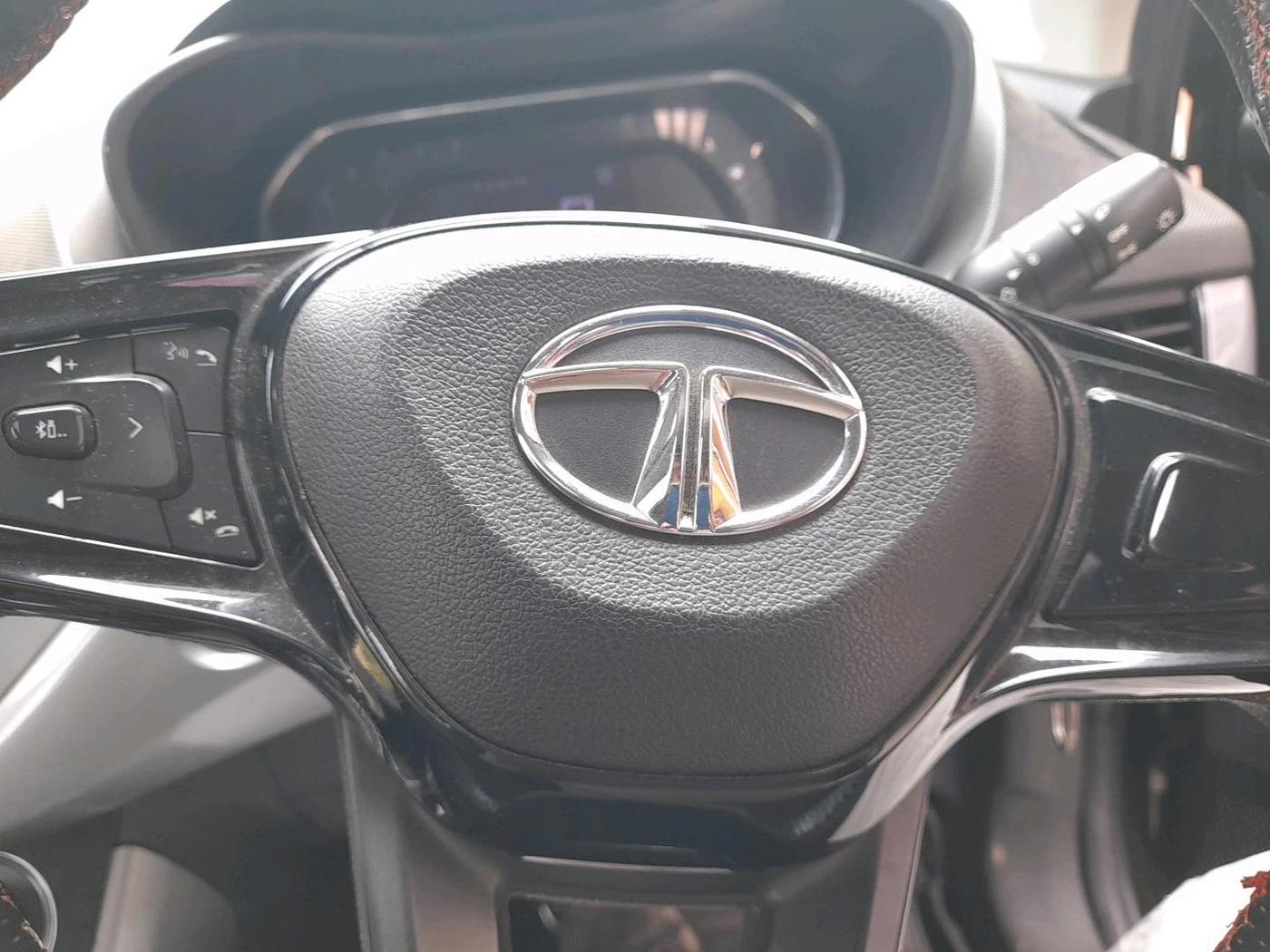 2021 Tata NEXON XM PLUS SUNROOF DIESEL, Diesel, Manual, 1,14,919 km, interior