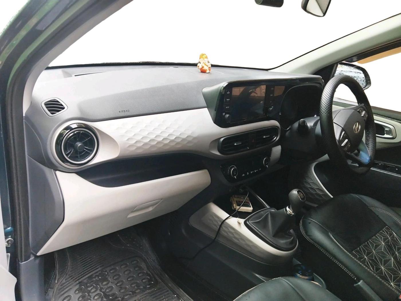 2023 Hyundai GRAND I10 NIOS SPORTZ 1.2 KAPPA VTVT, Petrol, Manual, 5,128 km, interior
