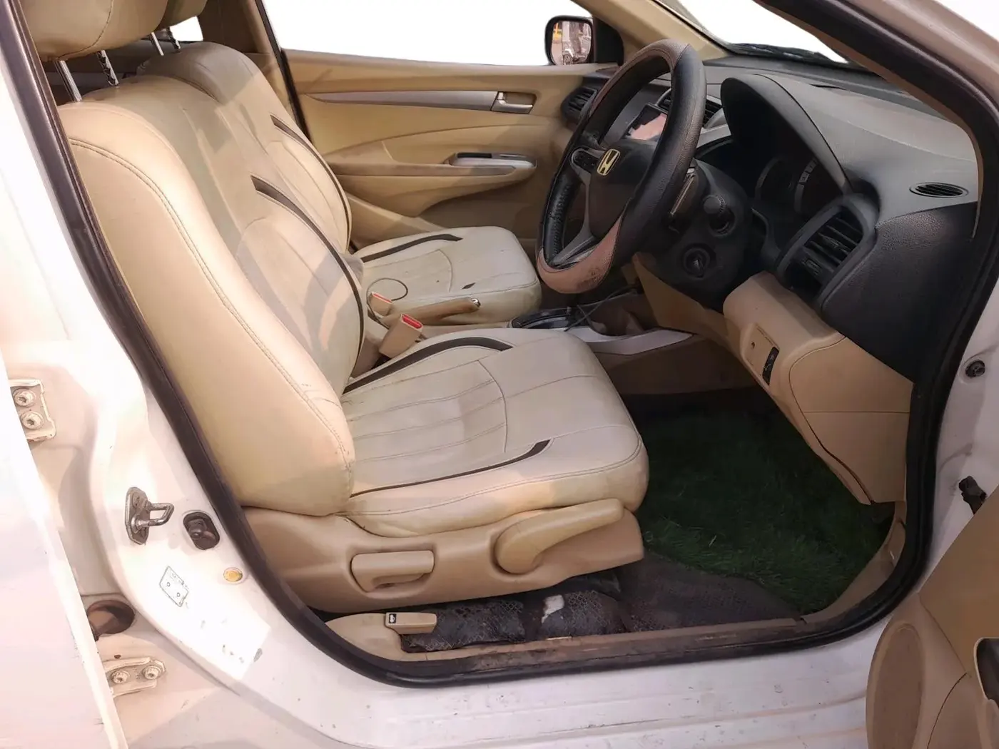2011 Honda City 1.5L I-VTEC V AT, Petrol, Automatic, 1 km, interior