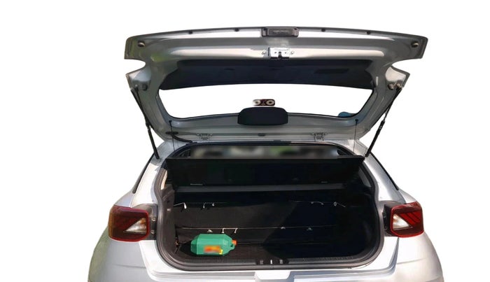 2022 Hyundai VENUE S+ 1.2, Petrol, Manual, 11,839 km, exterior