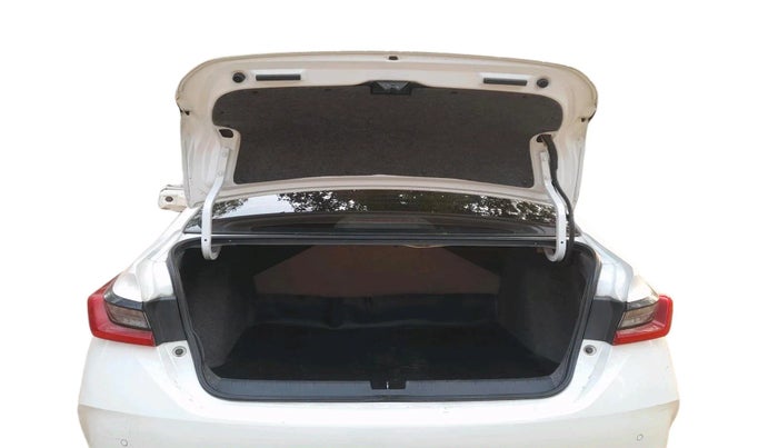 2023 Honda City 1.5L I-VTEC V, Petrol, Manual, 32,000 km, exterior