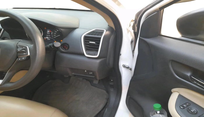 2023 Honda City 1.5L I-VTEC V, Petrol, Manual, 32,000 km, interior