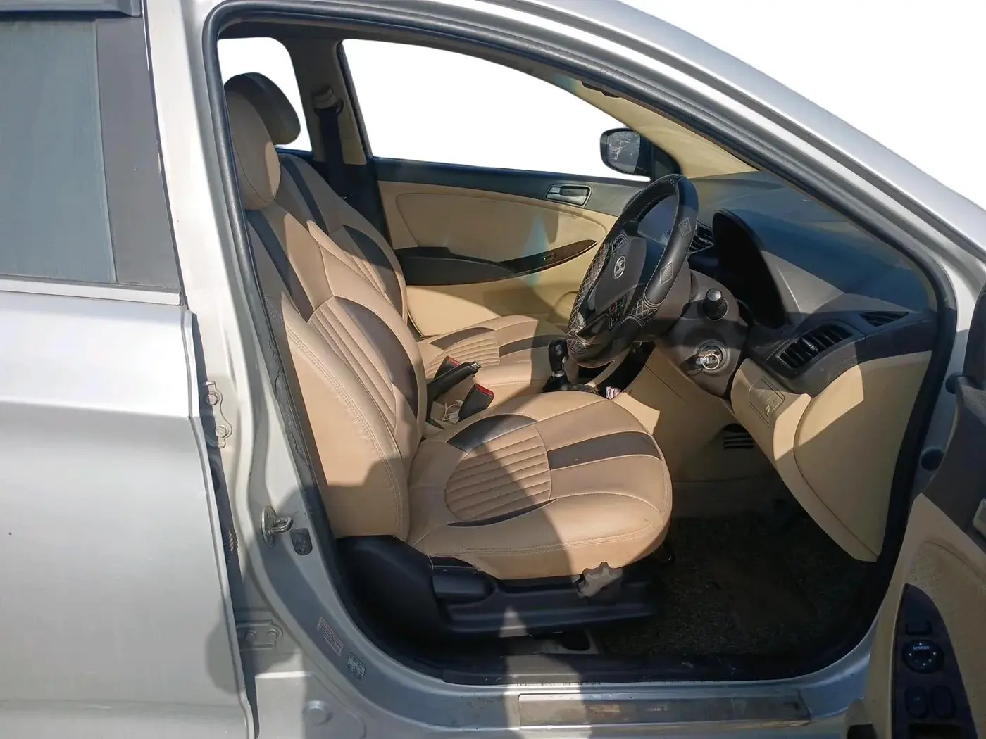 2016 Hyundai Verna FLUIDIC 1.6 CRDI SX 4S, Diesel, Manual, 69,851 km, interior