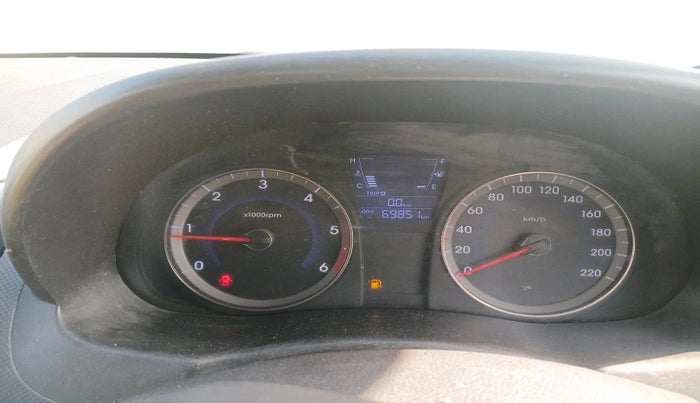 2016 Hyundai Verna FLUIDIC 1.6 CRDI SX 4S, Diesel, Manual, 69,851 km, interior