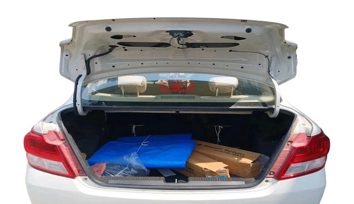 2017 Maruti Dzire VXI, Petrol, Manual, 1,11,303 km, exterior