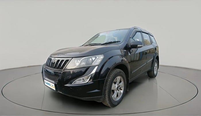 2016 Mahindra XUV500 W6 AT, Diesel, Automatic, 97,960 km, exterior