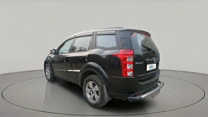 2016 Mahindra XUV500 W6 AT, Diesel, Automatic, 97,960 km, exterior