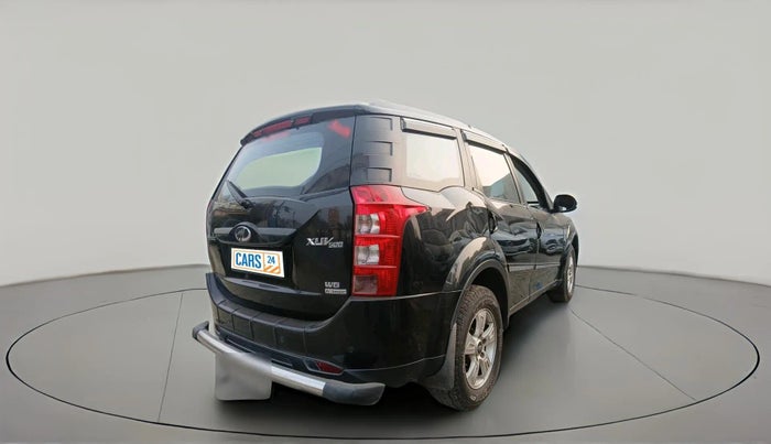 2016 Mahindra XUV500 W6 AT, Diesel, Automatic, 97,960 km, exterior
