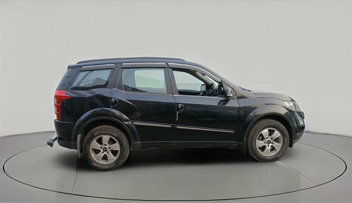 2016 Mahindra XUV500 W6 AT, Diesel, Automatic, 97,960 km, exterior