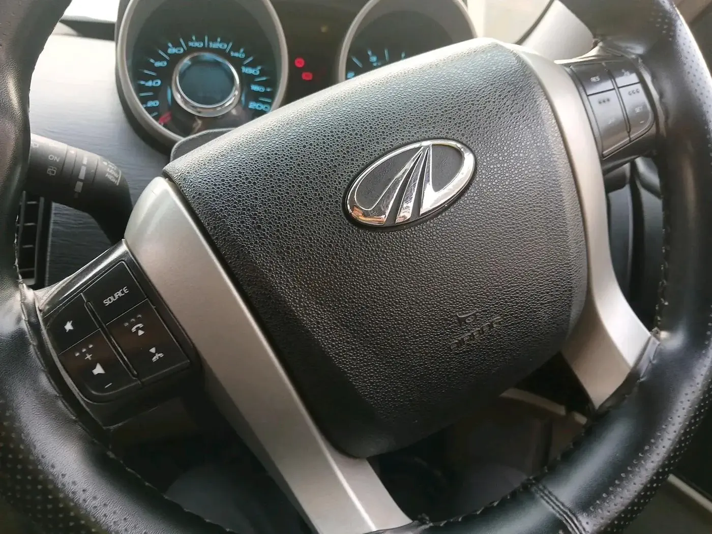 2016 Mahindra XUV500 W6 AT, Diesel, Automatic, 97,960 km, interior