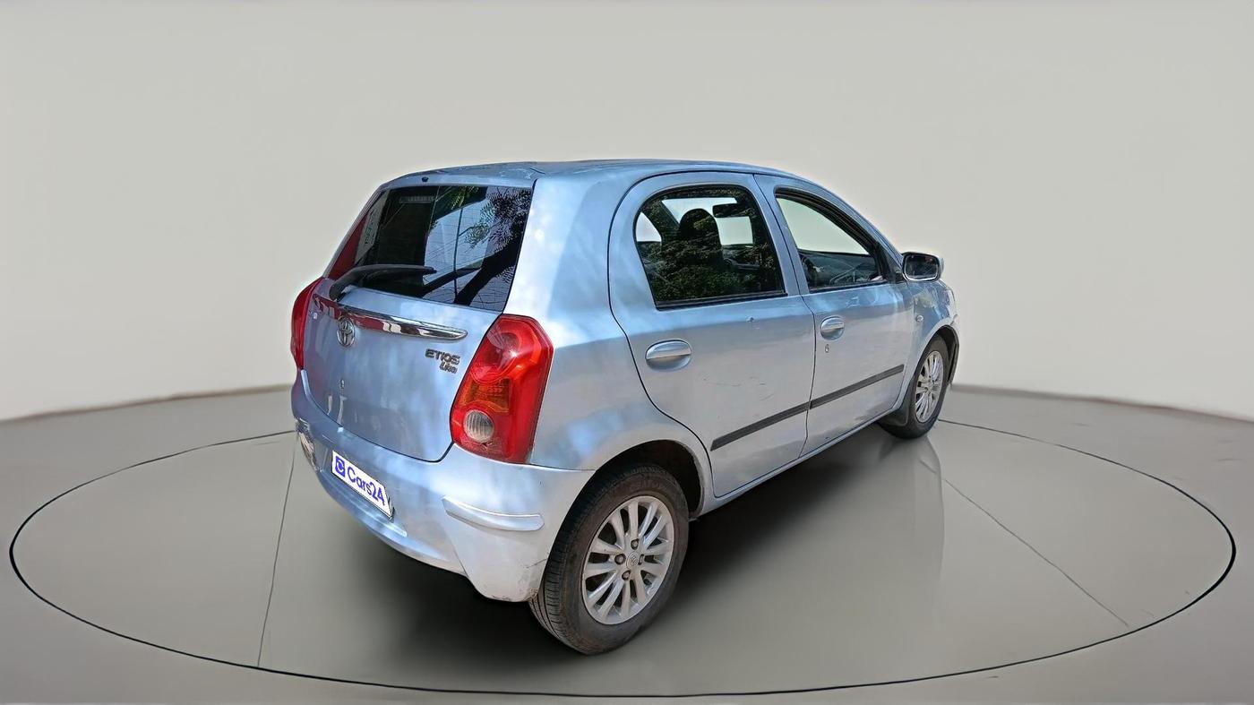 2011 Toyota Etios Liva V, Petrol, Manual, 1,15,455 km, exterior