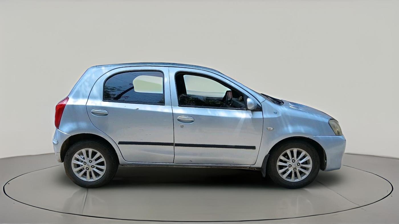 2011 Toyota Etios Liva V, Petrol, Manual, 1,15,455 km, exterior