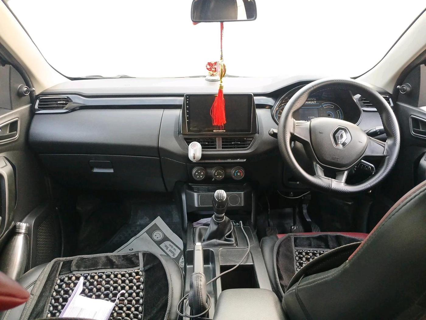 2023 Renault Kiger RXE MT, Petrol, Manual, 60,000 km, interior
