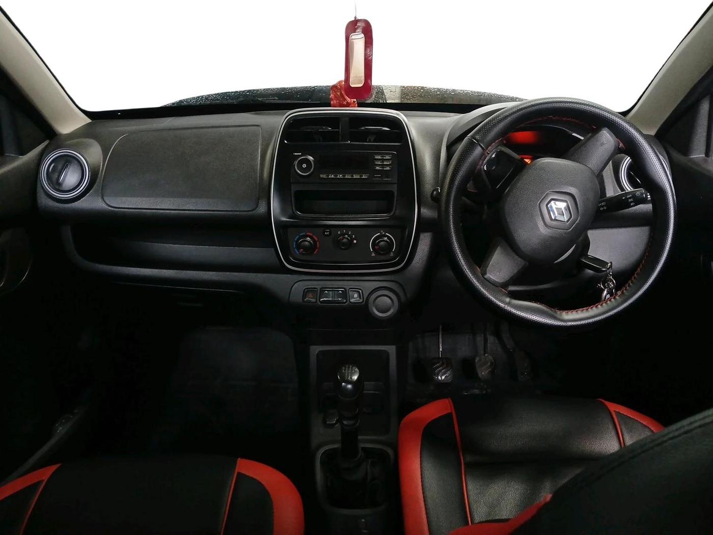 2018 Renault Kwid RXL, Petrol, Manual, 75,875 km, interior