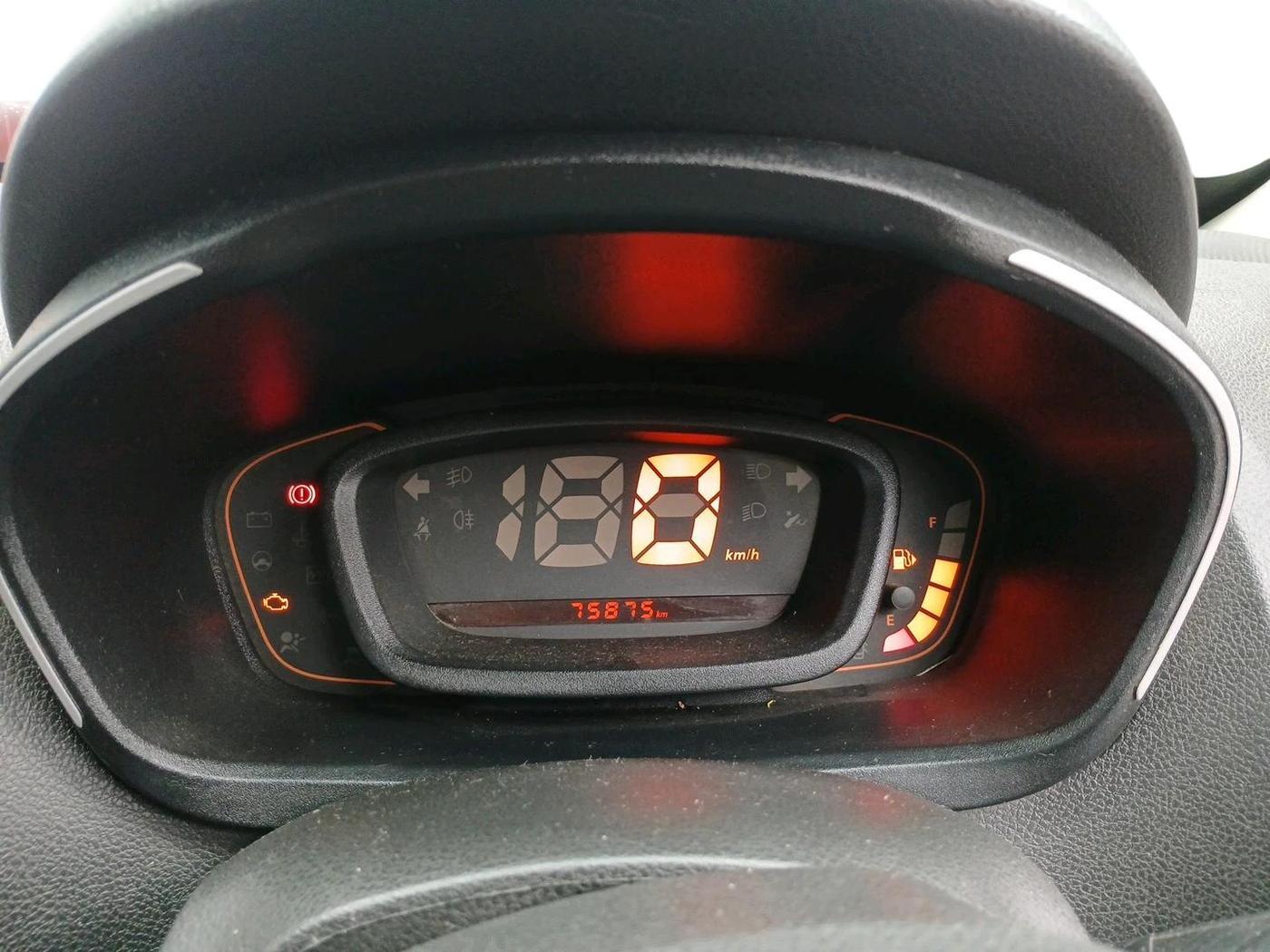 2018 Renault Kwid RXL, Petrol, Manual, 75,875 km, interior