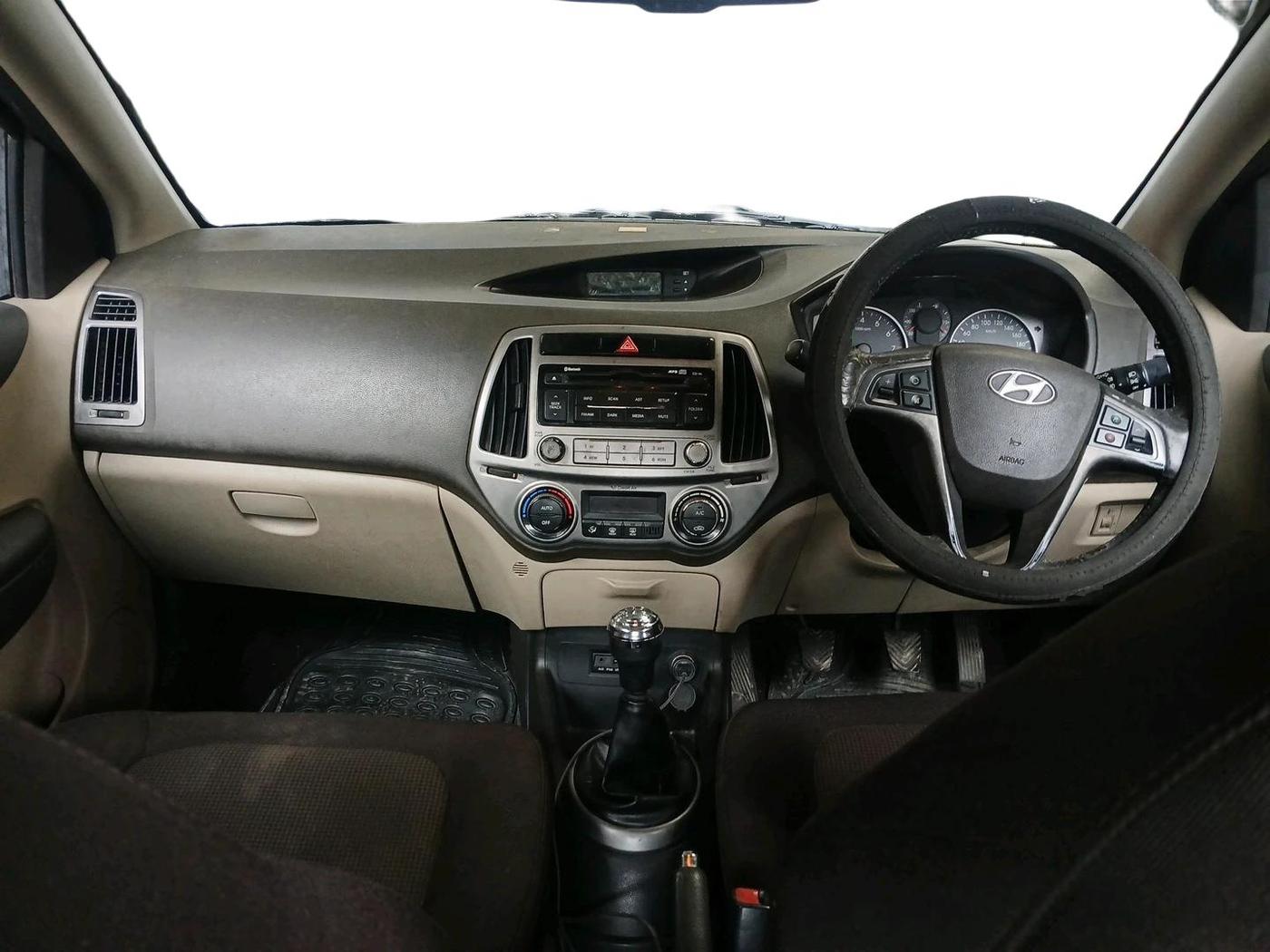 2012 Hyundai i20 SPORTZ 1.2, Petrol, Manual, 1,01,412 km, interior