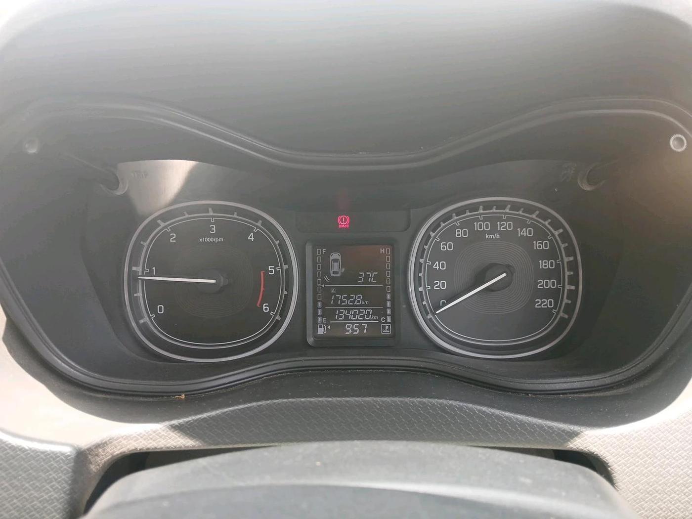 2016 Maruti Vitara Brezza ZDI, Diesel, Manual, 1,34,020 km, interior