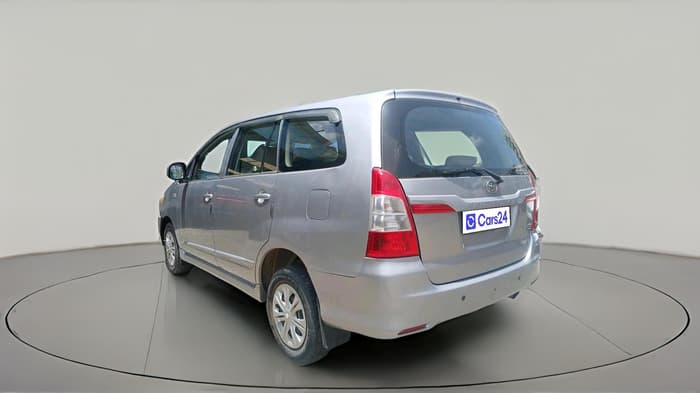 2015 Toyota Innova 2.5 GX 8 STR, Diesel, Manual, 3,05,728 km, exterior