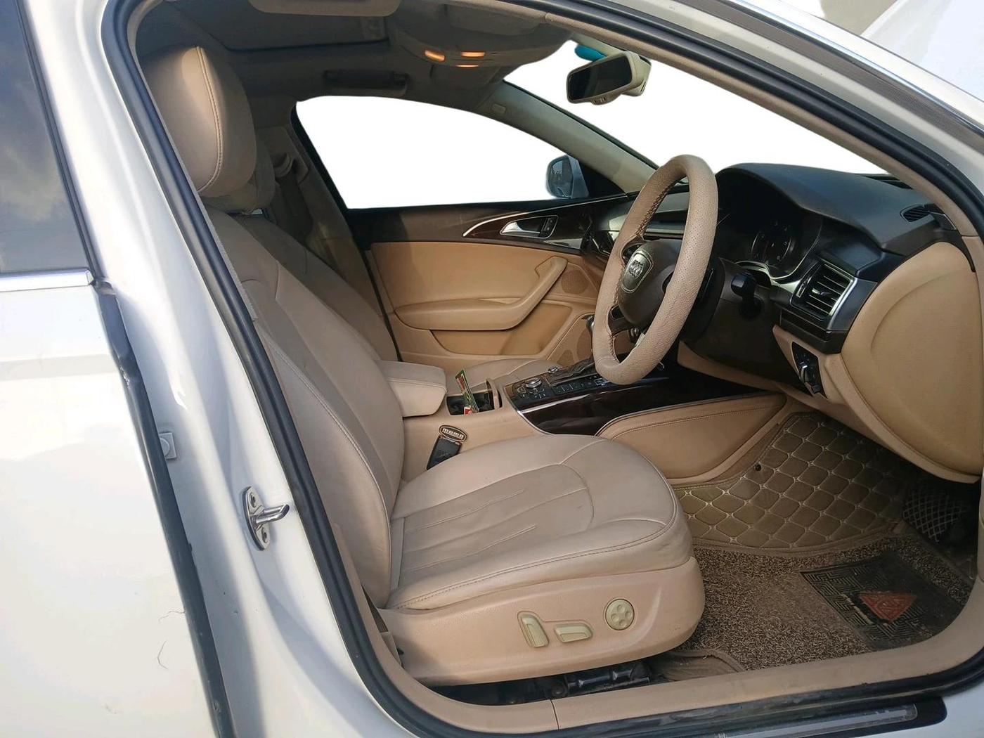 2012 Audi A6 2.0 TDI PREMIUM, Diesel, Automatic, 1,26,924 km, interior